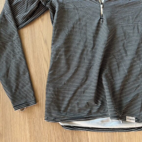 ** Patagonia Capilene Baselayer Shirt Size Small lightweight black white stripe - Picture 2 of 7
